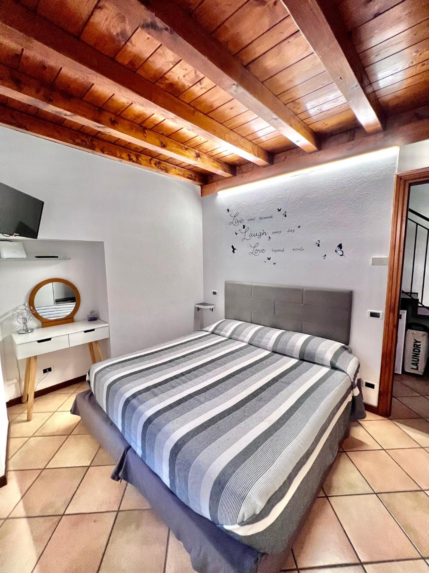Vittoria Holiday House סטרסה מראה חיצוני תמונה